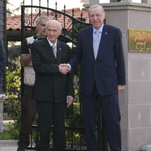 Son anketten çarpıcı sonuçlar: AKP ve MHP seçmeni yeni ‘sürece’ ikna oldu mu?