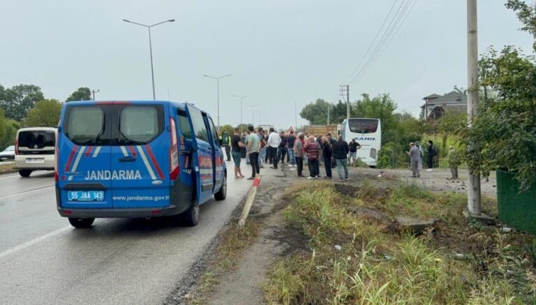 samsunda-yolcu-otobusu-kaza-yapti-yaralilar-var-eRgPUCkq.jpg