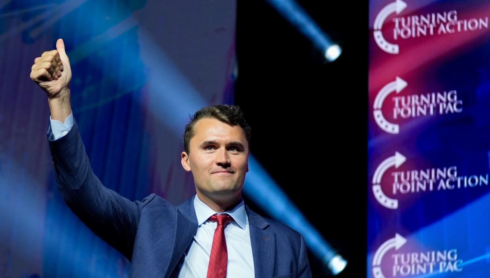 trump destekcisisiyasi aktivist charlie kirk silahli saldiriya ugradi XOtiqDIe