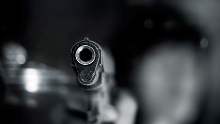 borc tartismasi silahli kavgaya donustu 2 yarali 2 gozalti 2BxieHky