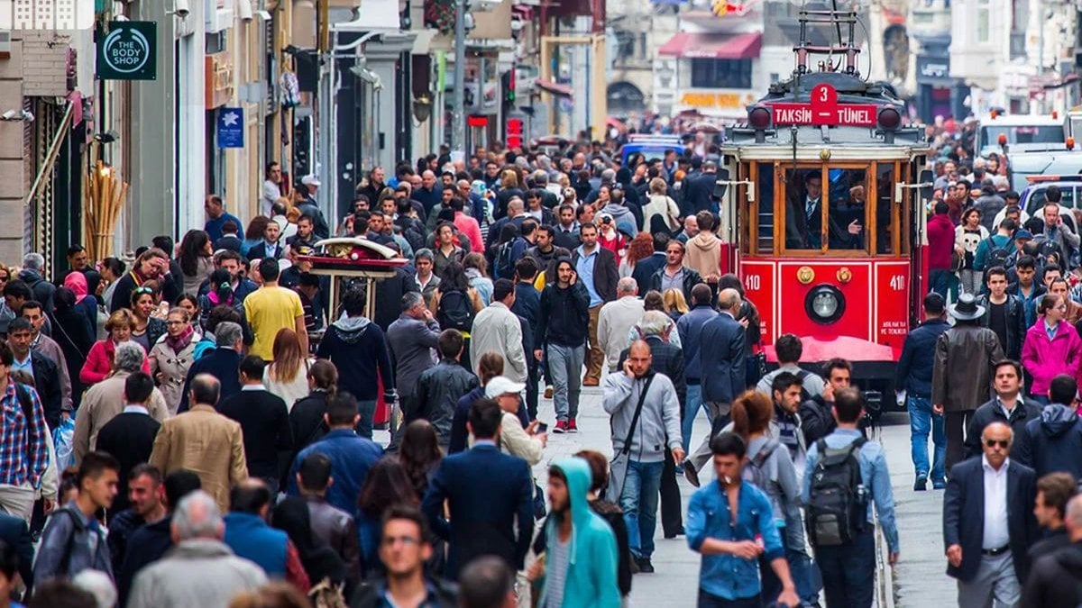 yoksulluk siniri 4 asgari ucreti asti turk is aci gercegi acikladi GDziB3VV