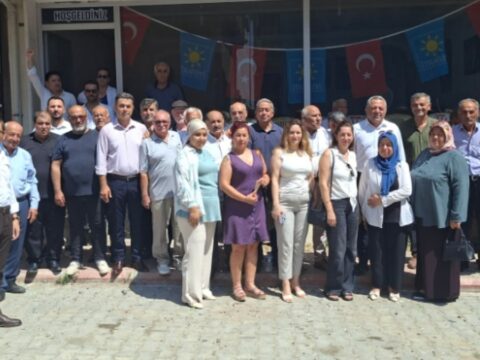 Akpde de mhpde de istifa dalgasi xYgSpPOI