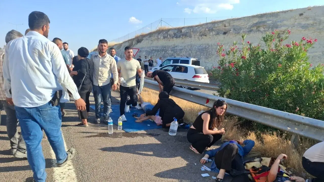 Gunubirlik gezi sonrasi donus yolunda kaza 3 olu 3u cocuk 8 yarali c8vpJEMs